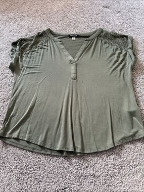 Women’s top!